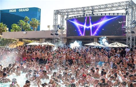 wet republic las vegas guest list.